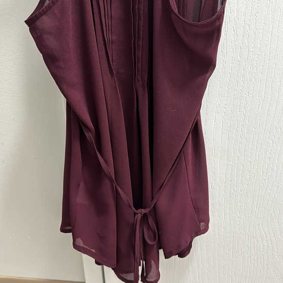 Super cute women’s tank blouse - Picture 5 of 6